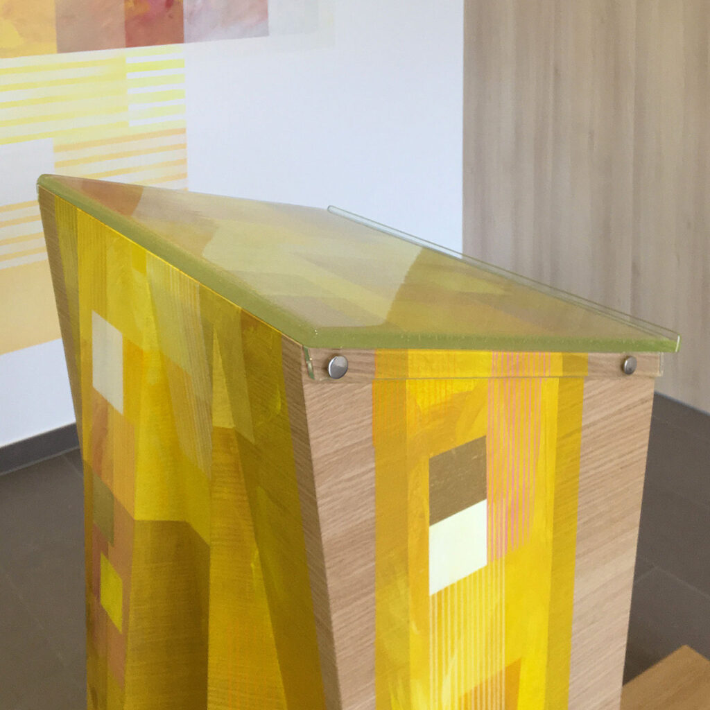 20 mm Schmelzglas mit UV-verklebten Glasschwerter, Eggelsberg Österreich, Künstler Mag. Heinz Ebner