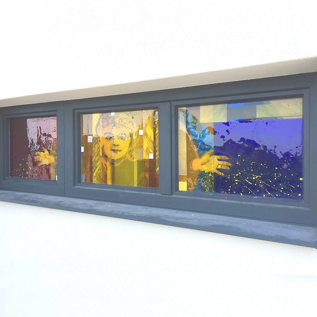 Lichtband mit 3 Schmelzglaselemente